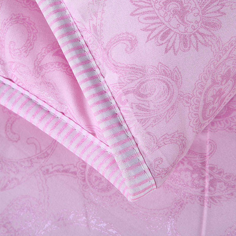 Pink colour winter quilt